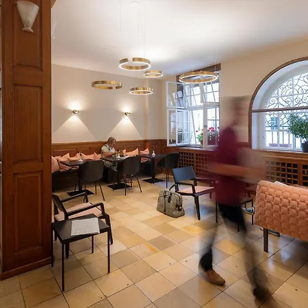 Minerva Hotel 3*